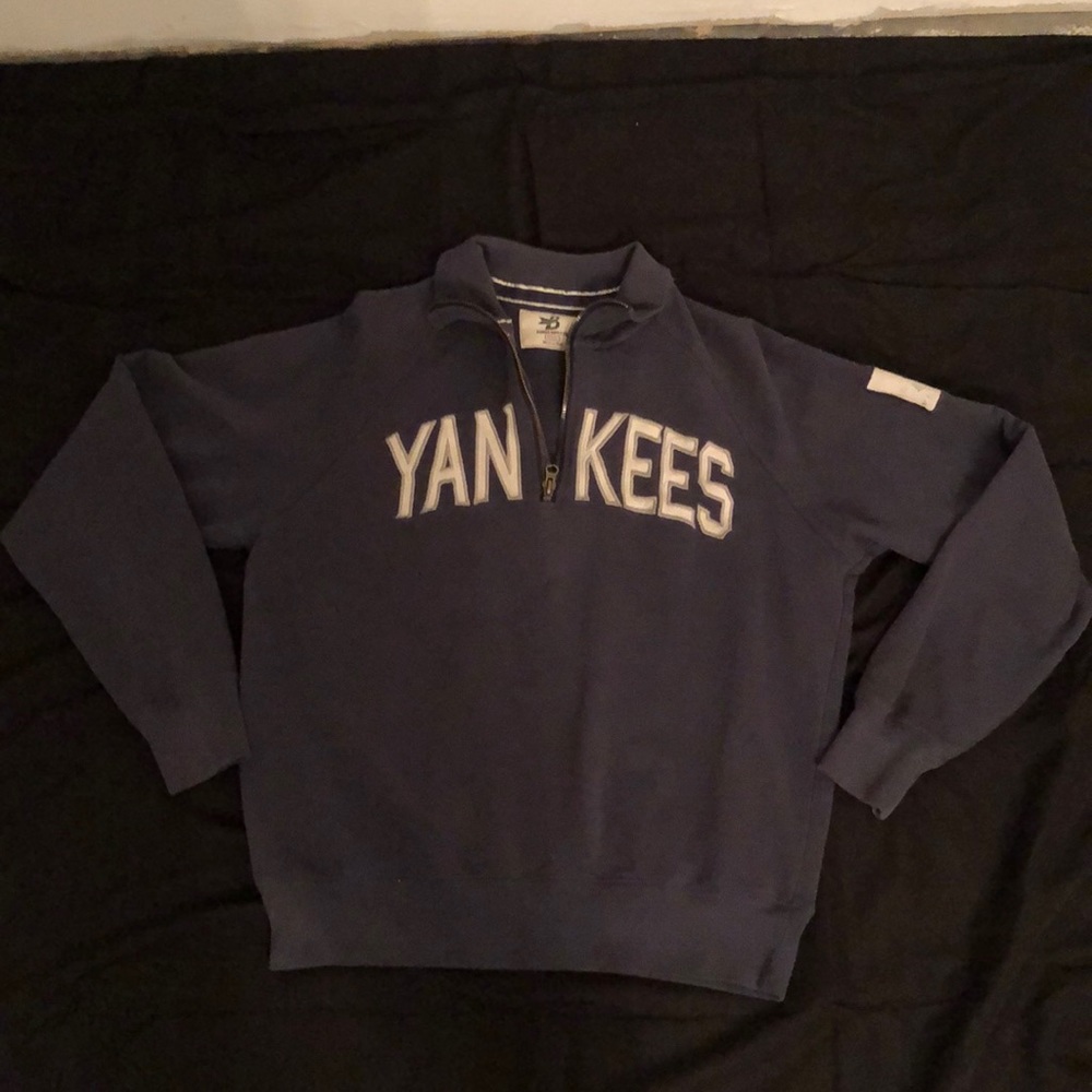 Yankees pull over sweater
